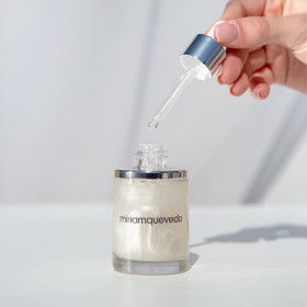 Glacial White caviar hydra-pure precious elixir